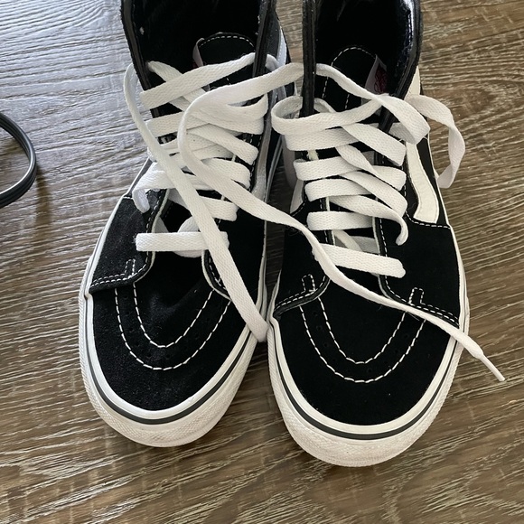 Vans size 7high top black/white- worn twice! - Picture 2 of 4